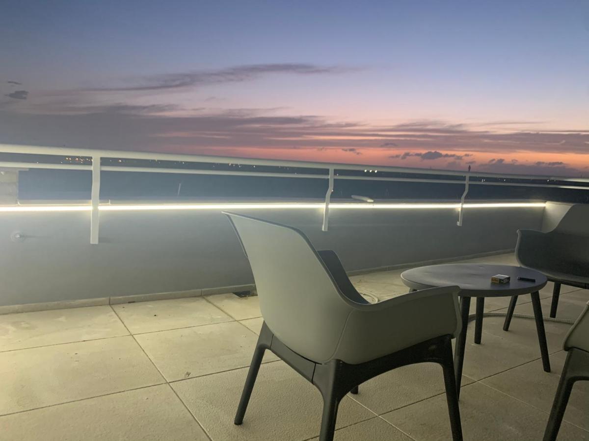 Penthouse Aureliana Attico Con Piscina A Roma Apartment Exterior photo